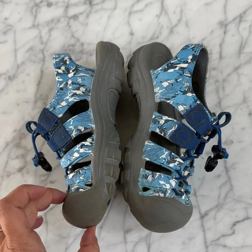 KEEN Blue Camo Youth Sz 13 Newport H2 Trail Hiking/Waterproof Sandals